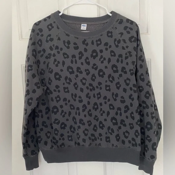 Old Navy Vintage Women's Crew-Neck Sweatshirt Leopard Print - Picture 1 of 4